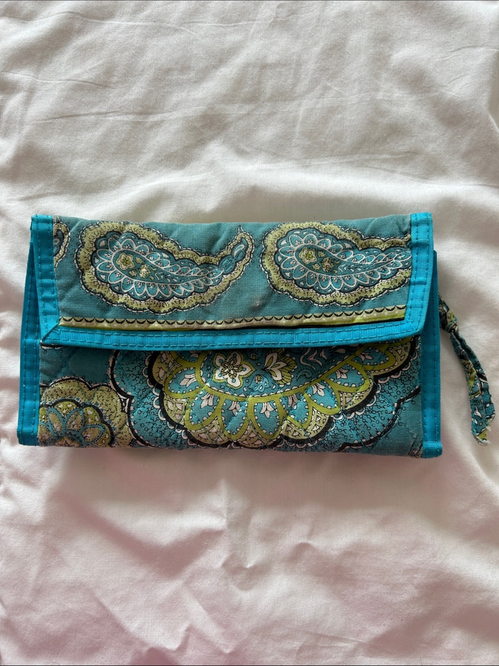 Vintage Y2K Tanya Lee Designs Green Paisley Trifold Wallet. Bright Teal Nylon.
